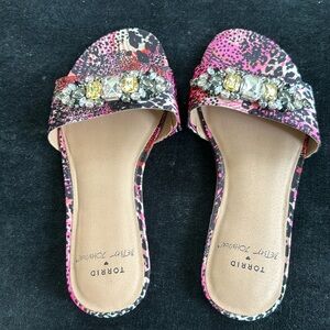 Betsey Johnson Torrid Percy Open Toe Animal Print Embellished Slides 8.5 WW